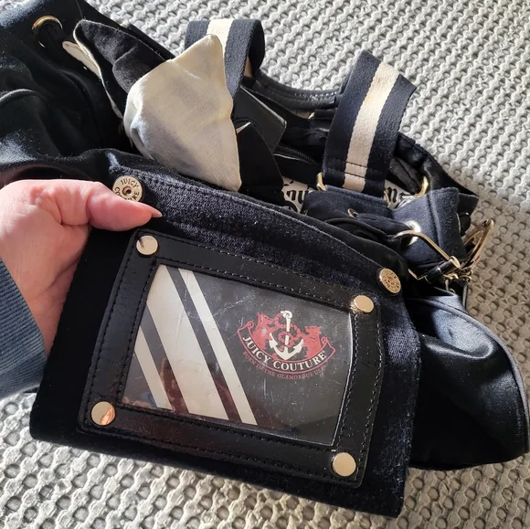 🌻RARE🌻 Juicy Couture Black Daydreamer handbag with Gold Accents Y2K 2008 - Picture 15 of 16